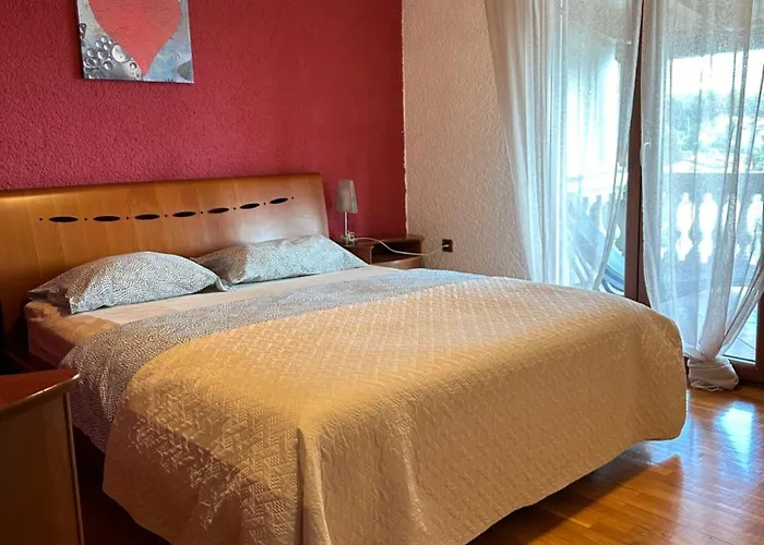 Lejlighed Peloza 1 *