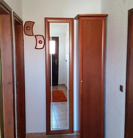 Apartament Peloza 1 *