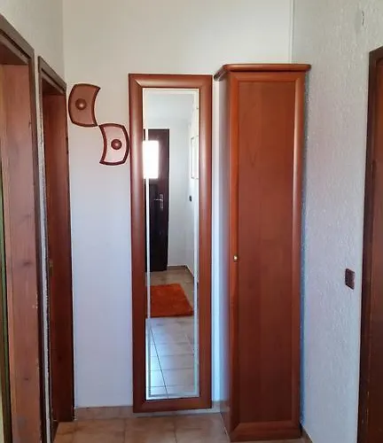 Apartament Peloza 1 *